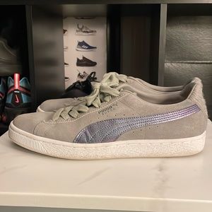 2018 Puma Jeff Staple x Suede “pigeon” size 9.5. Worn a few times, box included.